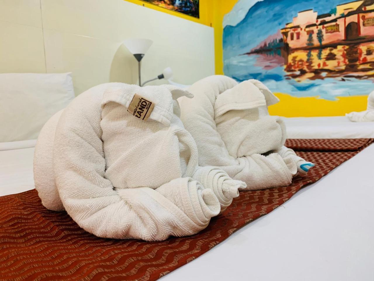 Guan Chao Yin Hotel Patong Buitenkant foto