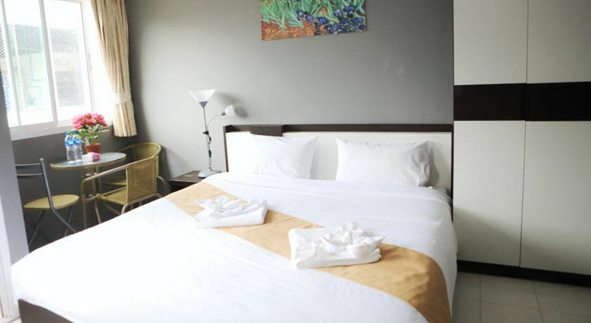 Guan Chao Yin Hotel Patong Buitenkant foto